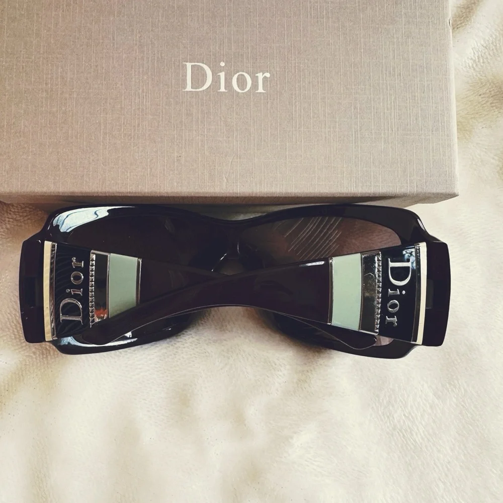 NWOT Christian Dior Sunglass with Purple Rim - Picture 3 of 4